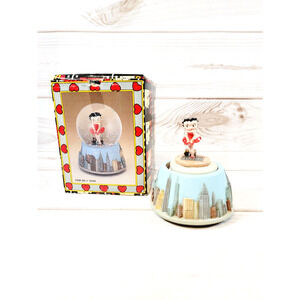 Vintage 1995 Betty Boop Musical Snowglobe I Wanna Be Loved By You - Vandor READ